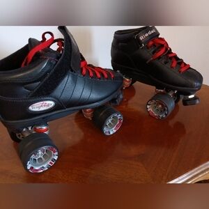 Riedell R3 Cayman Black Roller Skates with Red Accents